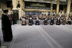 رهبر معظم انقلاب اسلامی در مراسم عزاداری دانشجویان به‌مناسبت اربعین حسینی علیه‌السلام مراسم اربعین امسال با شکوه تر و معظم تر از هر دوره دیگری در تاریخ برگزار شد 